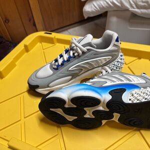 adidas Blue and White Sneakers crazed 4D